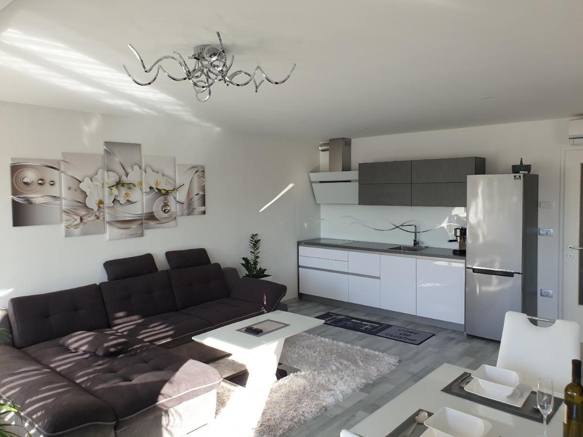 Apartment Val Koper Exteriör bild