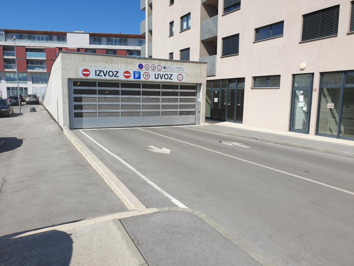 Apartment Val Koper Exteriör bild