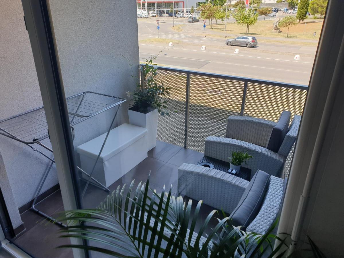 Apartment Val Koper Exteriör bild